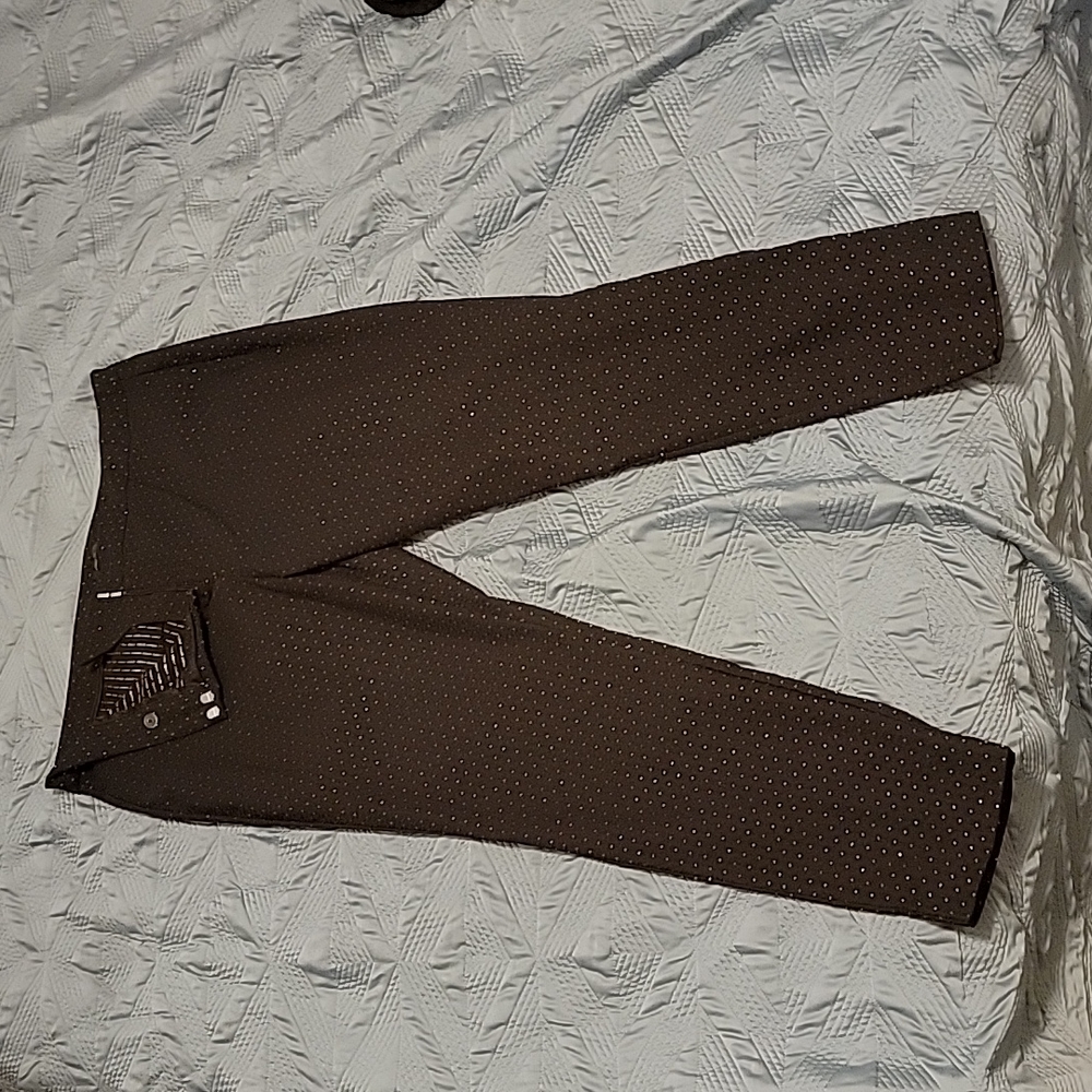 Black and gold Capri pants